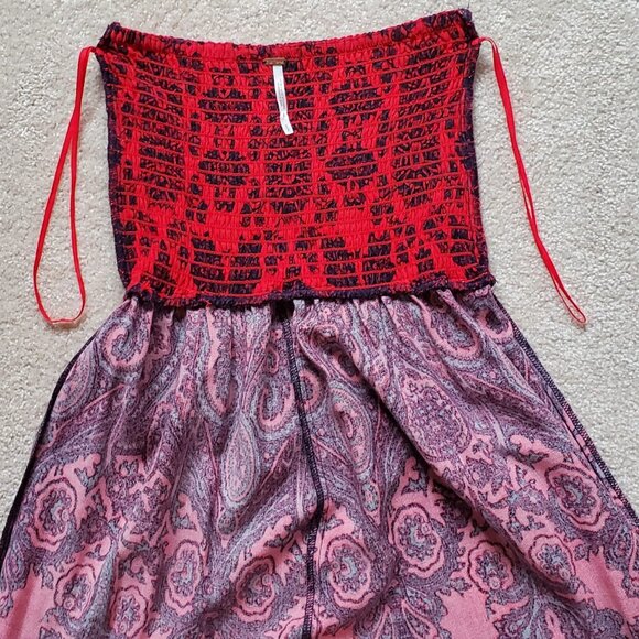 Free People Flowered Red Pleated Strapless Jumpsuit. Size S/P - Picture 4 of 9